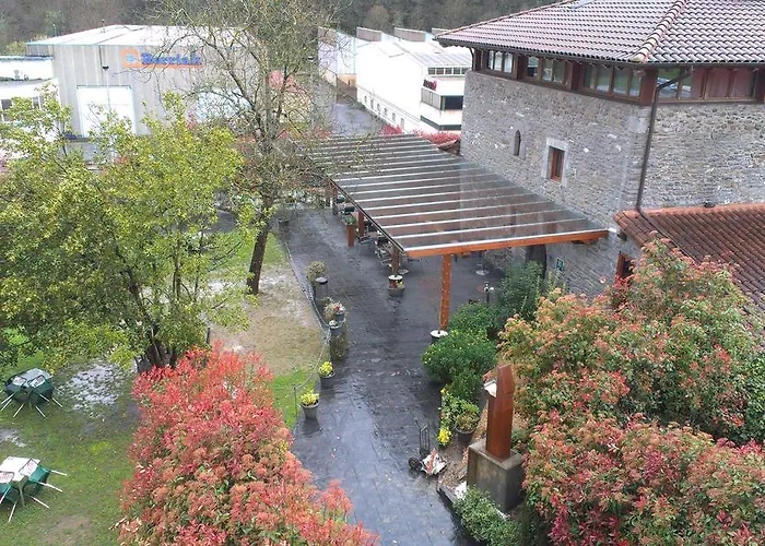 拉瑞门迪托雷亚酒店